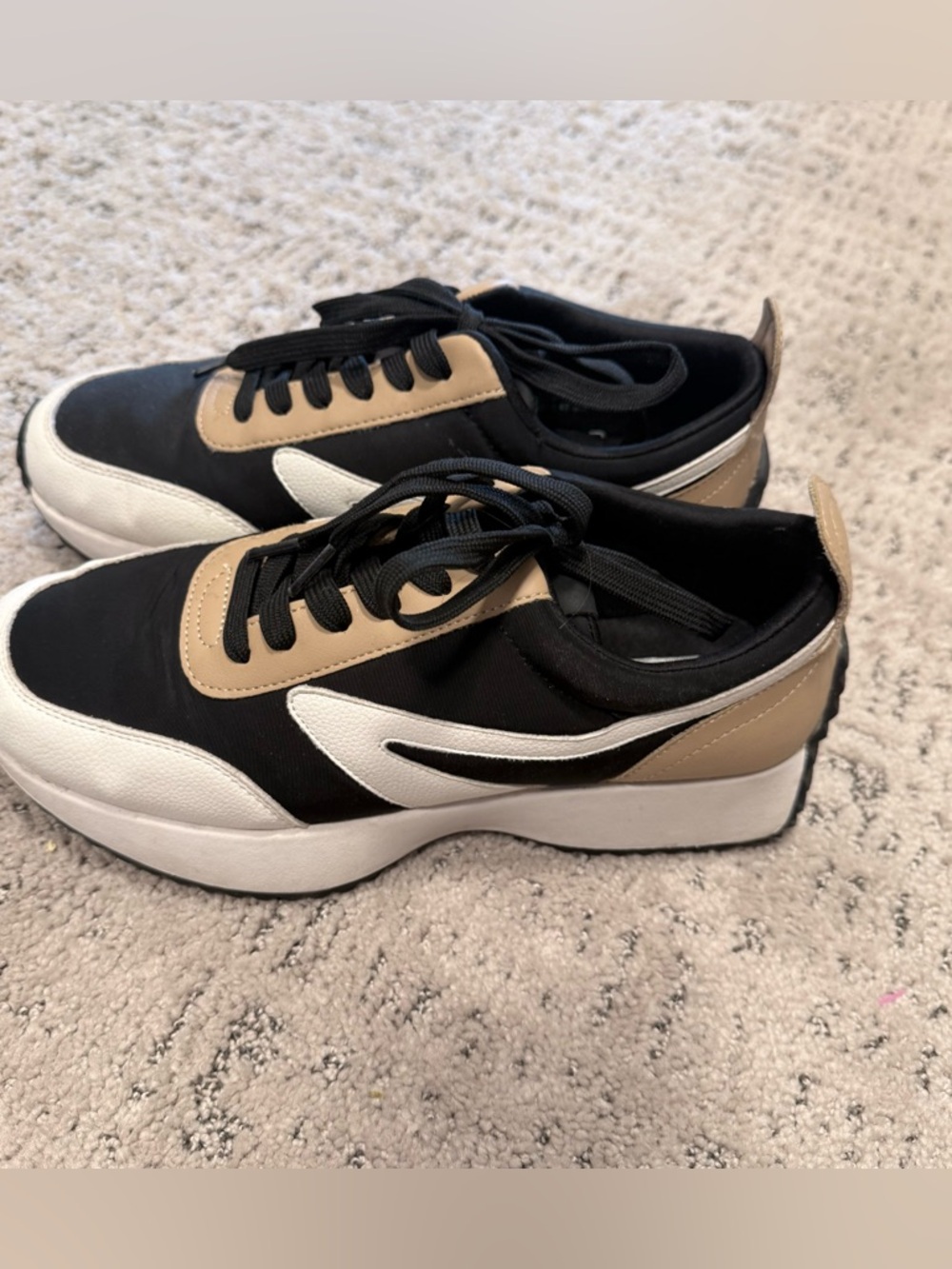 DV sneakers